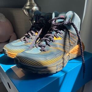 Hoka Speedgoat Mid 2 GTX, women’s US 7.5